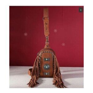 Mariposa and Navajo conchos